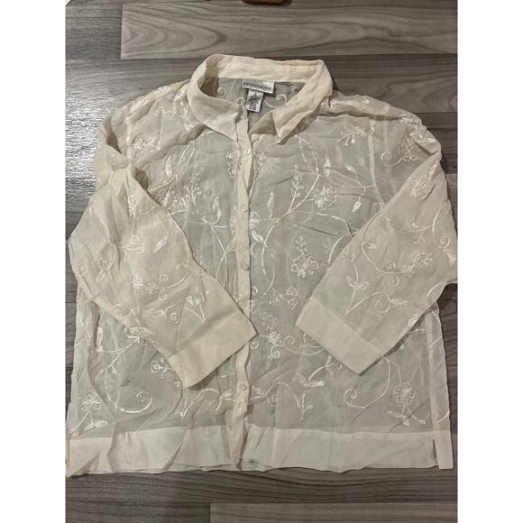 NWT Pursuits Sheer Floral Embroidered Woman’s Blouse Size XL - Picture 4 of 7